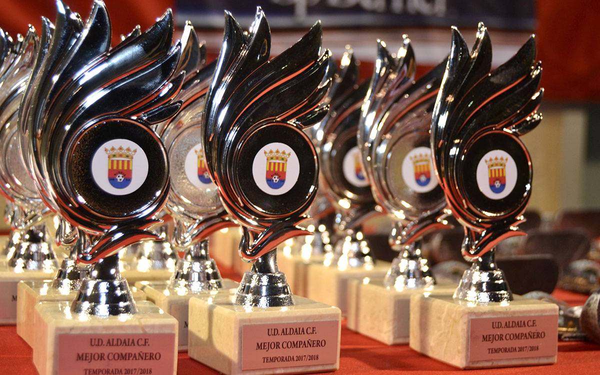 Trofeos y Copas para campeonatos deportivos